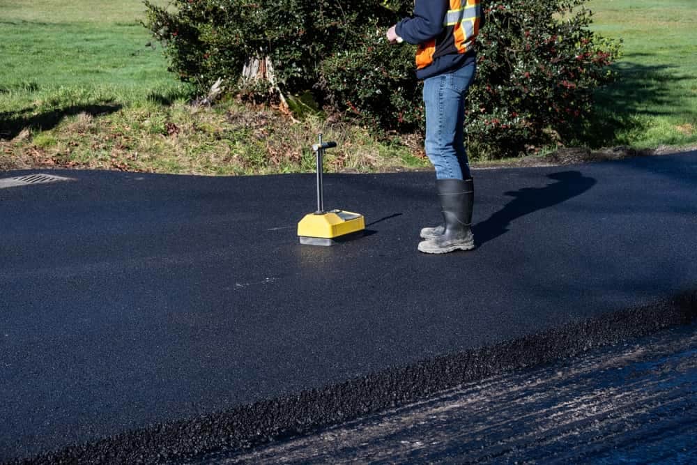 Avoid These 5 Costly Mistakes When Hiring an Asphalt Contractor in Independence, MO