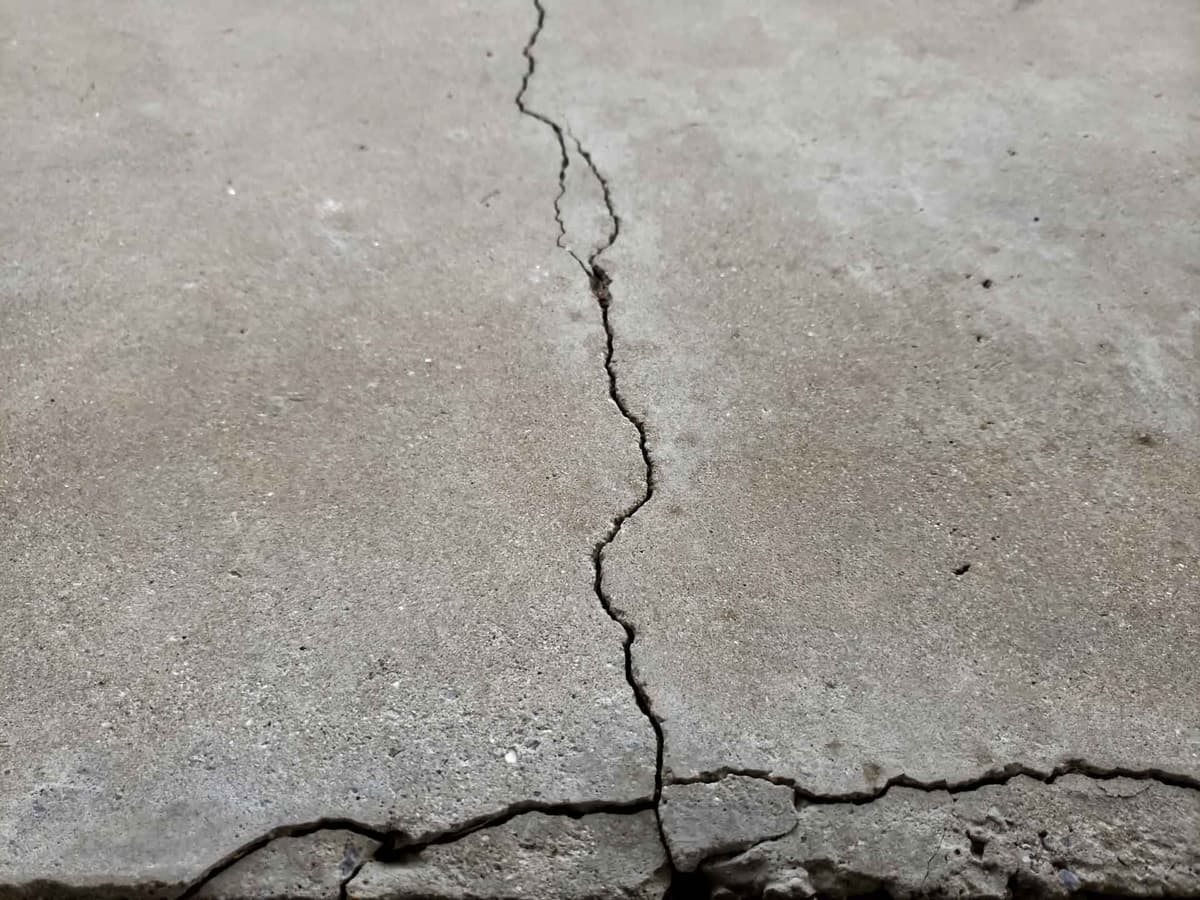 Cracks, Settling, and Damage: When to Repair vs. Replace Your Concrete in Independence, MO