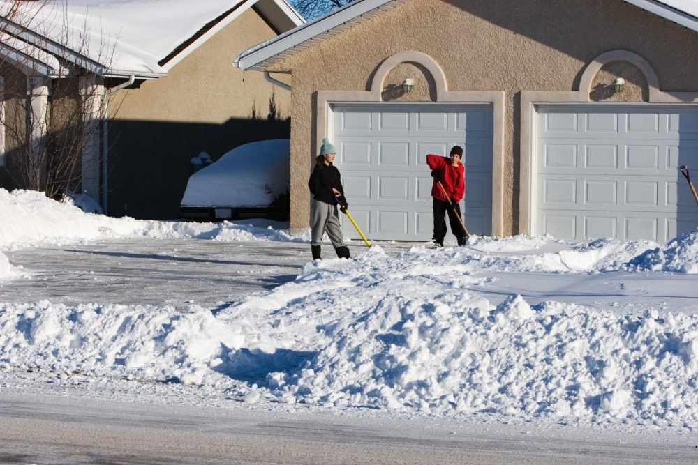 What Makes Asphalt Paving the Best Choice for Warrensburg, MO’s Weather Conditions?
